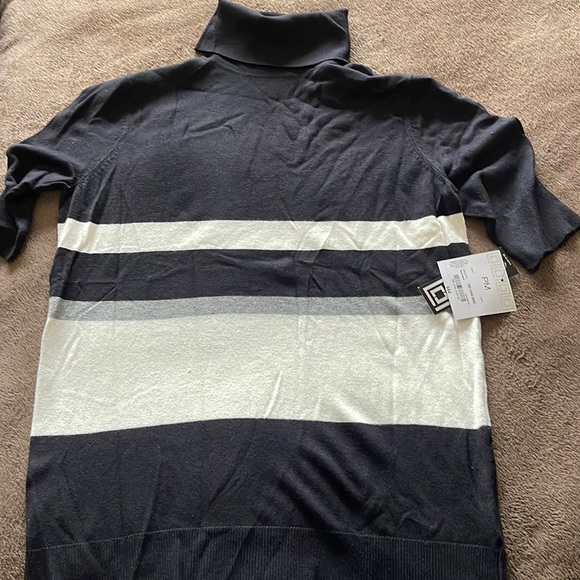 Liz Claiborne turtleneck sweater